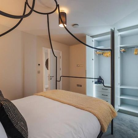 1Br Gem, Private Parking Apartment Уиндзор Екстериор снимка